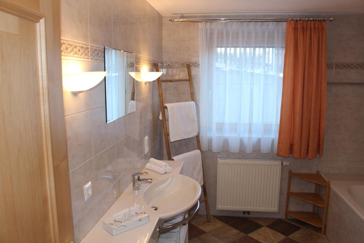 Ferienwohnung Auszeit Stubai ฟูลป์เมส ภายนอก รูปภาพ