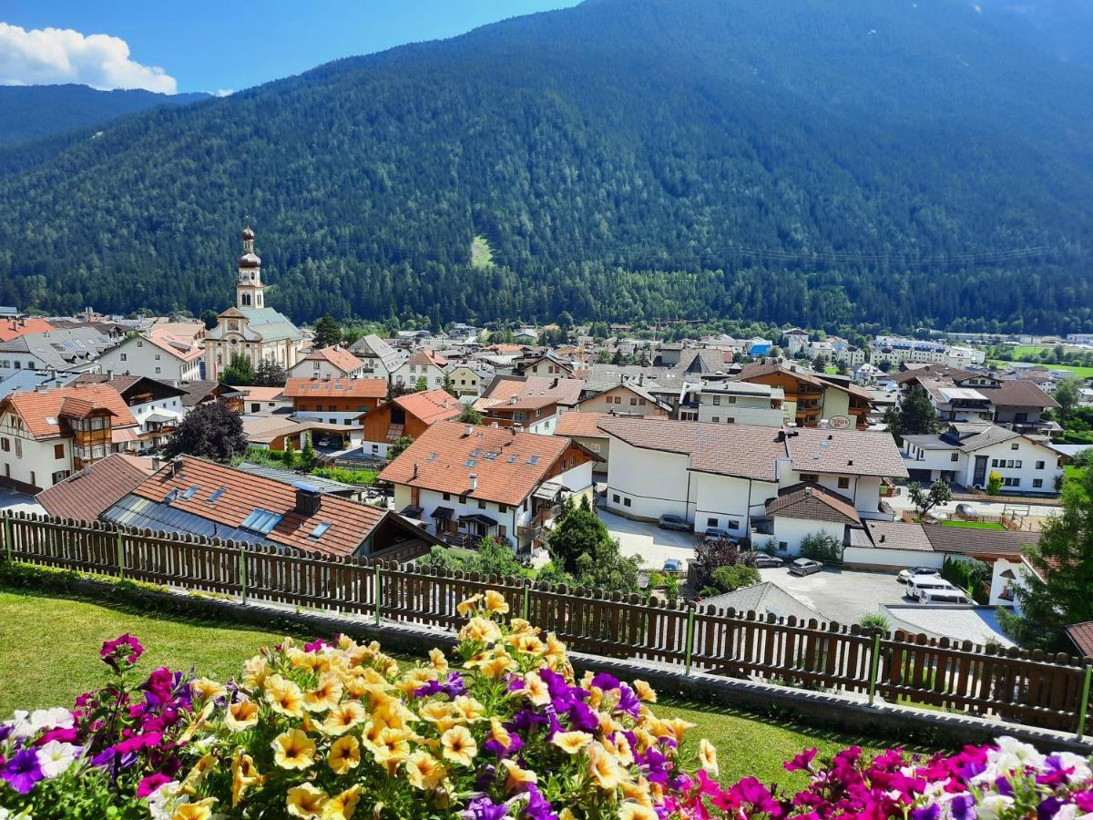 Ferienwohnung Auszeit Stubai ฟูลป์เมส ภายนอก รูปภาพ