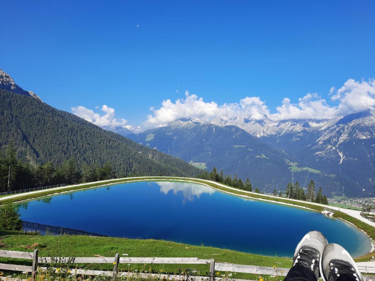 Ferienwohnung Auszeit Stubai ฟูลป์เมส ภายนอก รูปภาพ